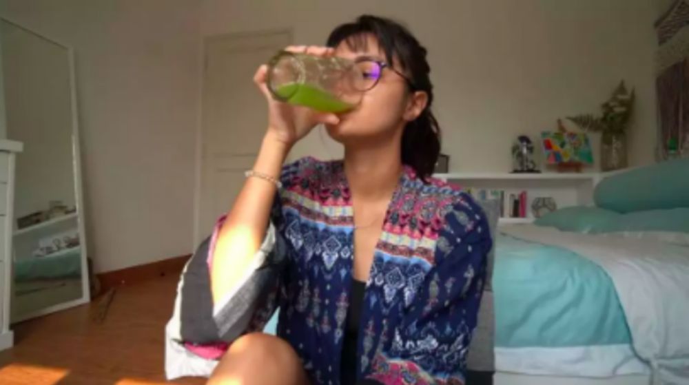 Minuman andalan 10 seleb ini ampuh jaga kesehatan kulit secara alami