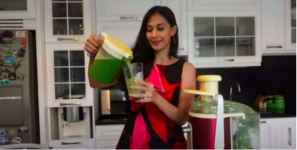 Minuman andalan 10 seleb ini ampuh jaga kesehatan kulit secara alami