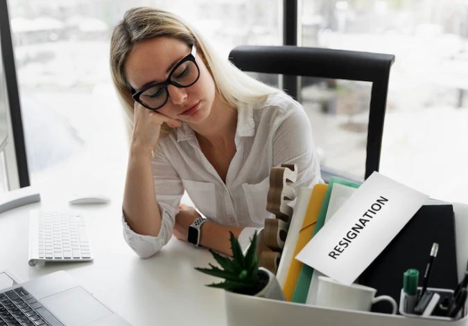 Arti resign adalah pengunduran diri © 2022 berbagai sumber Arti resign adalah pengunduran diri © 2022 berbagai sumber