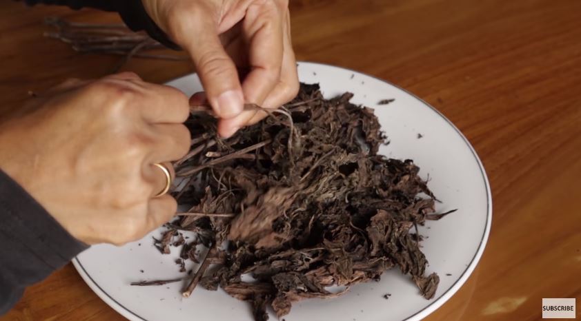 10 Cara Prada Kalaweit menyimpan daun basil, awet berbulan-bulan