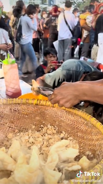 10 Jajanan di Citayam Fashion Week, nikmat dan murah meriah