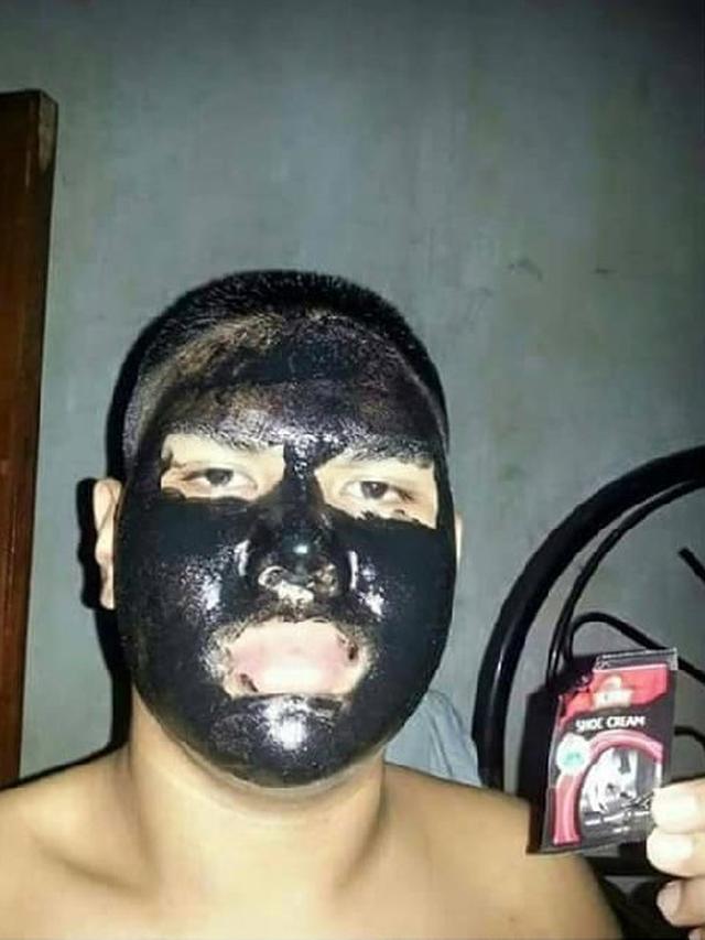 Potret kelakuan orang pakai masker kecantikan Berbagai sumberr Potret kelakuan orang pakai masker kecantikan Berbagai sumberr