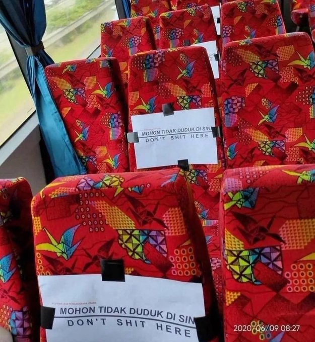 Salah tulis bahasa Inggris di tempat umum Berbagai sumber