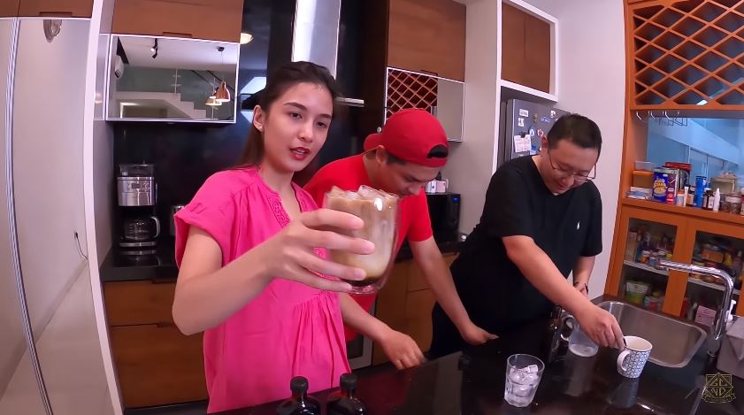 Kreasi minuman latte ala 10 seleb, simpel dan mudah disontek