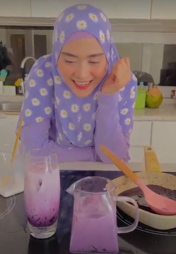 Kreasi minuman latte ala 10 seleb, simpel dan mudah disontek