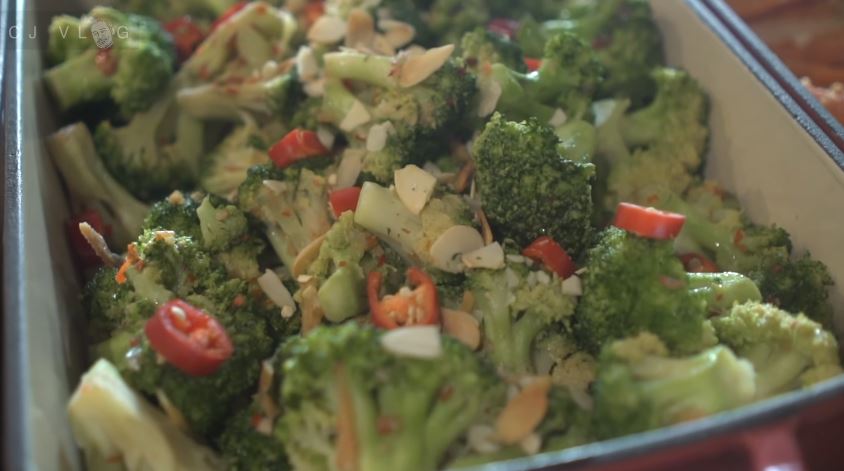 10 Makanan dikonsumsi Chicco Jerikho ini bantu tingkatkan massa otot