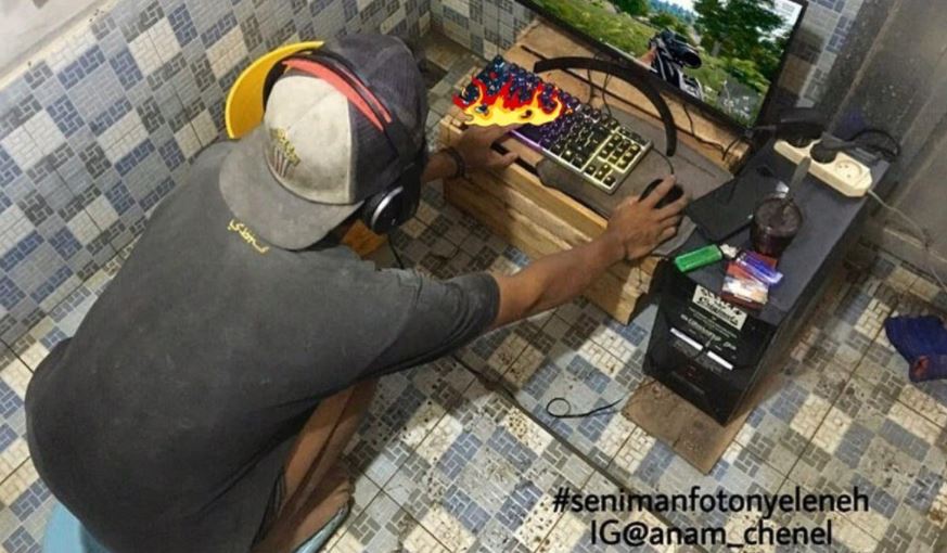 Pose kocak orang saat main game © berbagai sumber