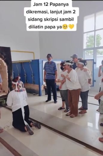 sidang skripsi setelah ayah dikremasi Berbagai sumber sidang skripsi setelah ayah dikremasi Berbagai sumber