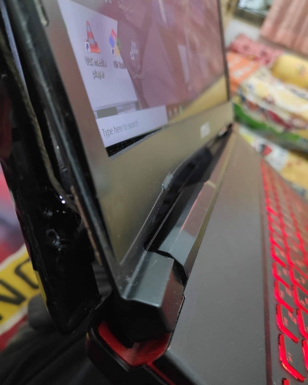 potret lucu orang maksain pakai barang rusak © berbagai sumber