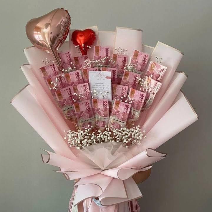 membuat buket uang © 2022 brilio.net membuat buket uang © 2022 brilio.net