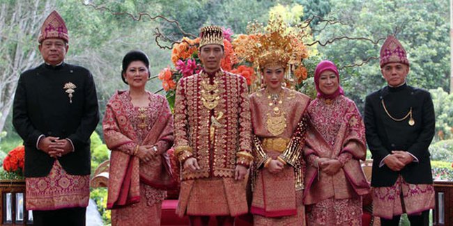 Potret 9 pejabat dampingi anak menikah, Sri Mulyani elegan berkebaya
