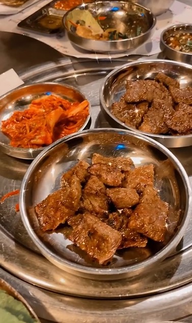 10 Pola makan Fairuz A Rafiq saat diet, aman buat ibu menyusui