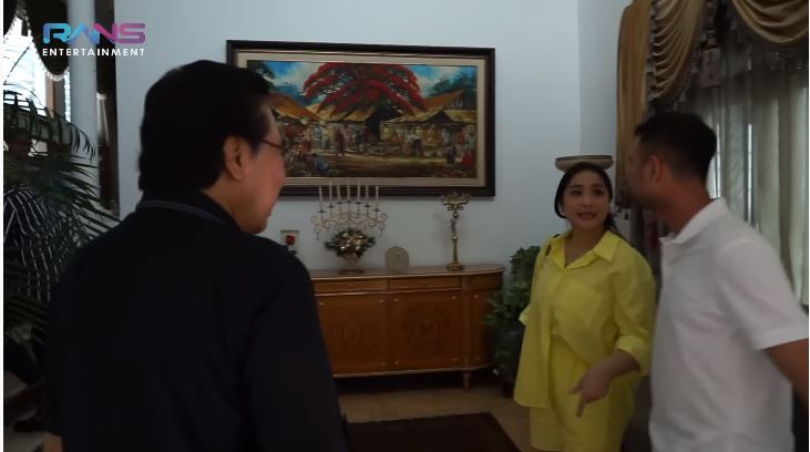 potret rumah pengacara hotma sitompul © YouTube potret rumah pengacara hotma sitompul © YouTube