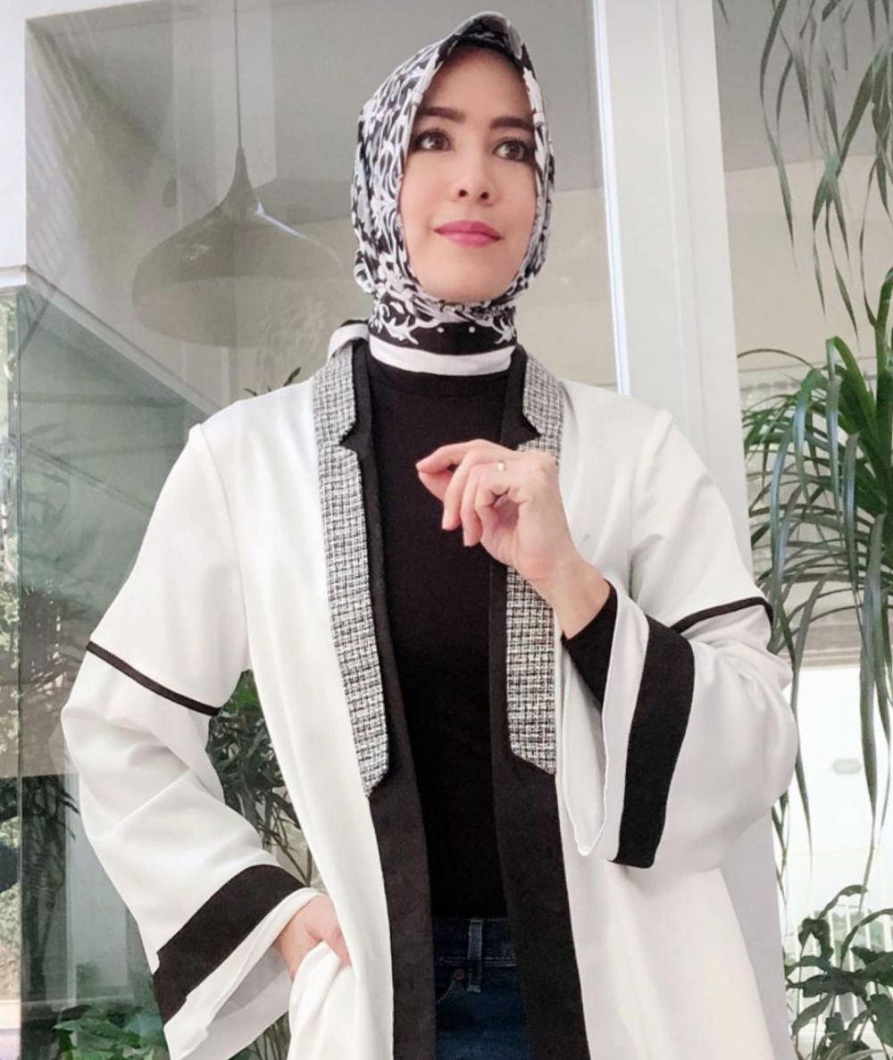 potret sandrina malakiano mantan istri rico ceper © instagram