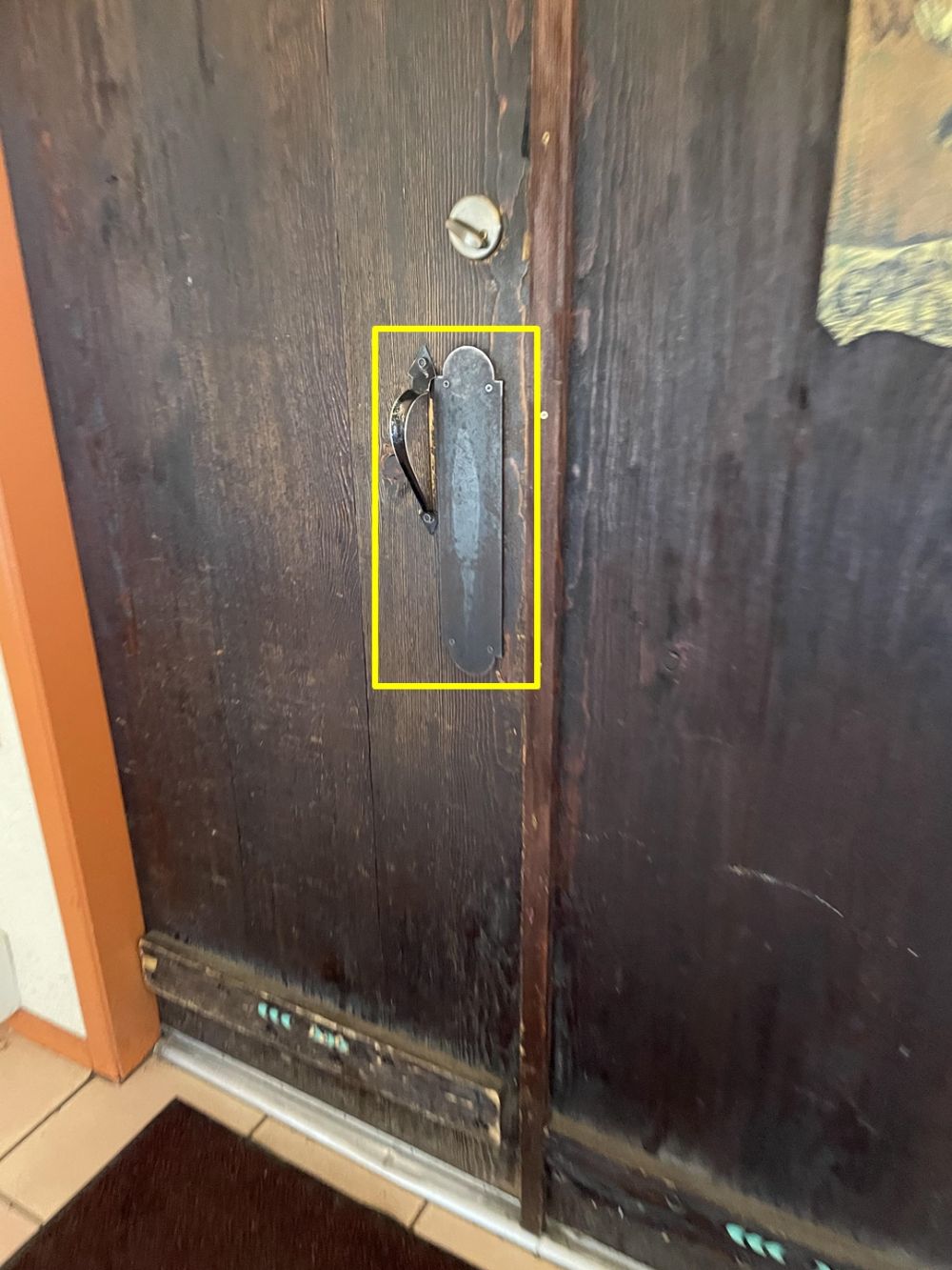 potret benda dipasang tak sesuai © berbagai sumber