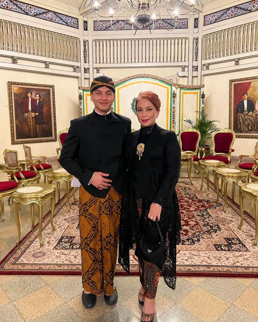 momen jefri nichol ikut peringatan malam 1 sura © berbagai sumber momen jefri nichol ikut peringatan malam 1 sura © berbagai sumber