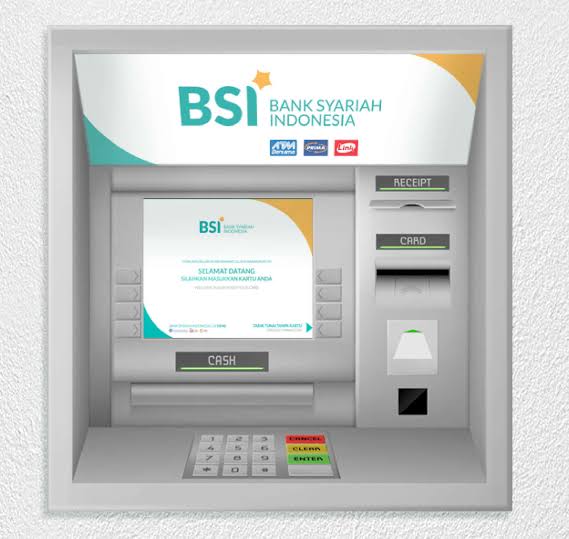 mengambil uang di ATM BSI © 2022 brilio.net mengambil uang di ATM BSI © 2022 brilio.net