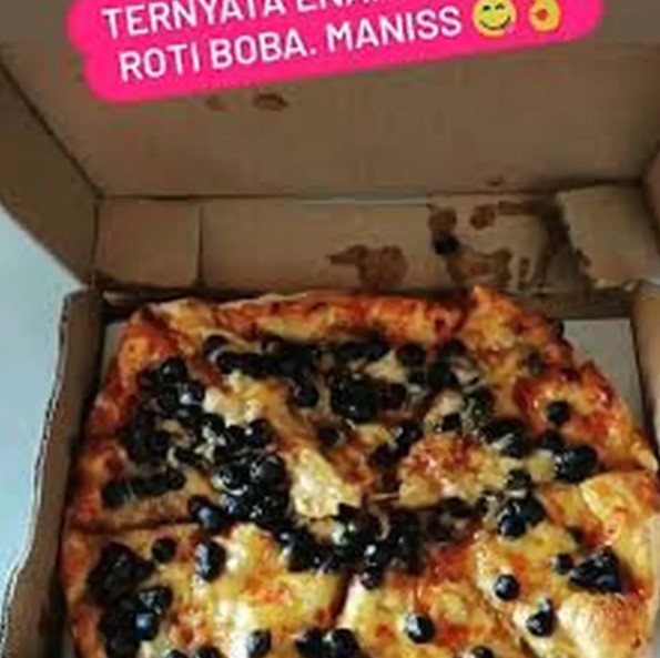 Potret nyeleneh potongan pizza © berbagai sumber Potret nyeleneh potongan pizza © berbagai sumber