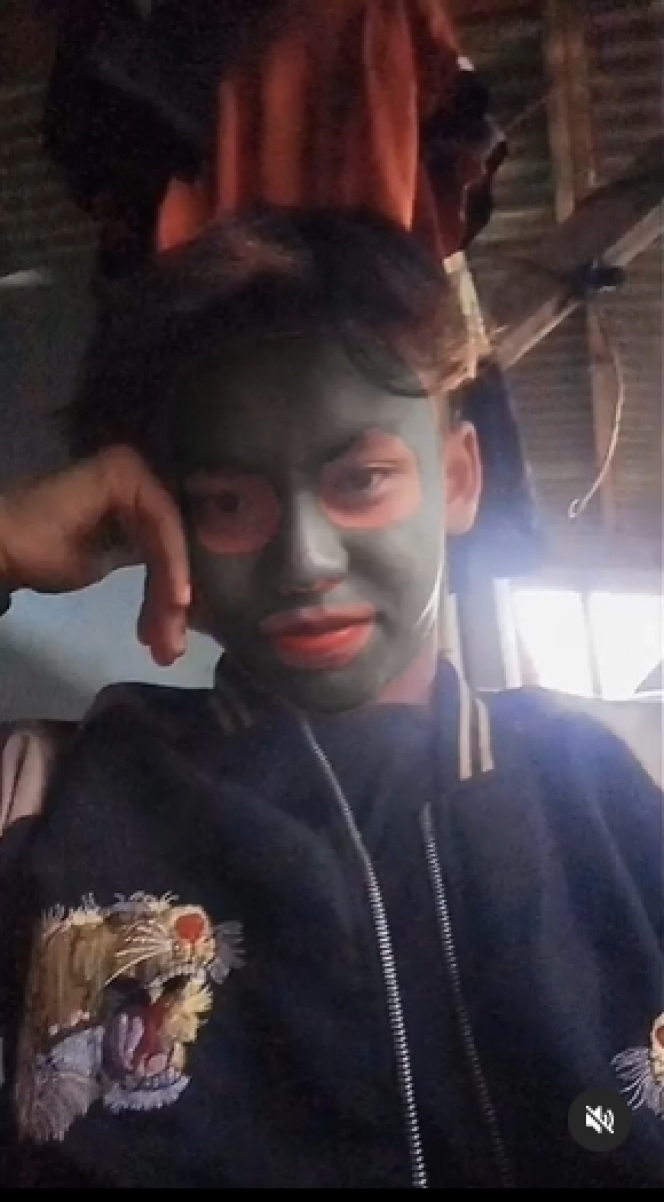 beda gaya rumah seleb ABG Citayam © berbagai sumber