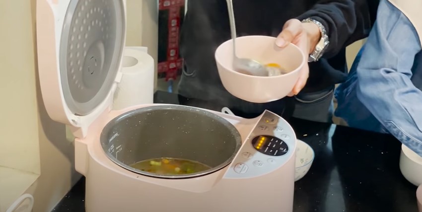 Inspirasi hidangan berkuah ala 13 seleb, khas rumahan dan praktis