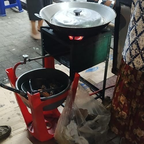 meja dapur pakai barang nyeleneh © berbagai sumber meja dapur pakai barang nyeleneh © berbagai sumber