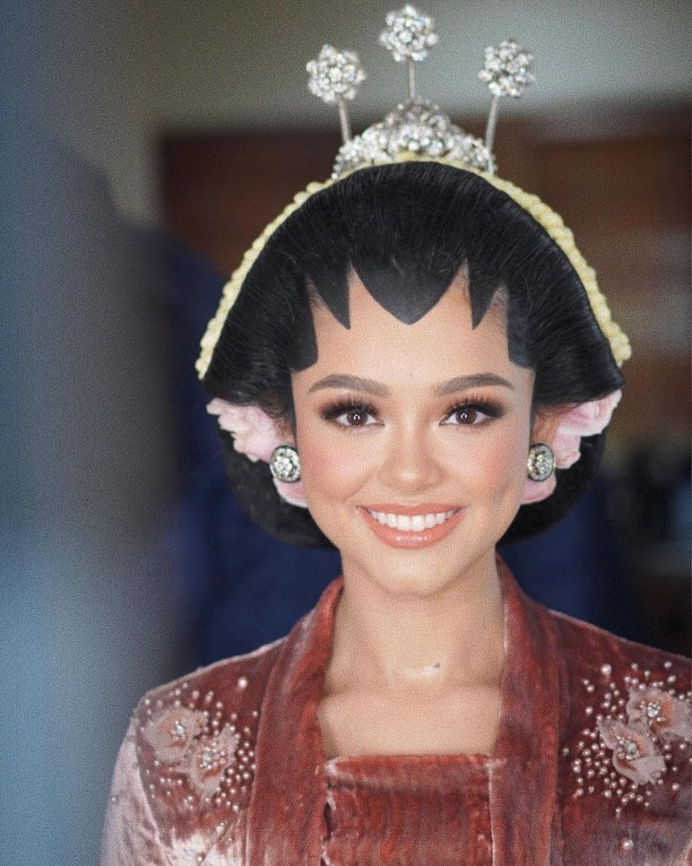 11 Pesona Mutiara Baswedan dari lamaran hingga nikah, tampil stunning