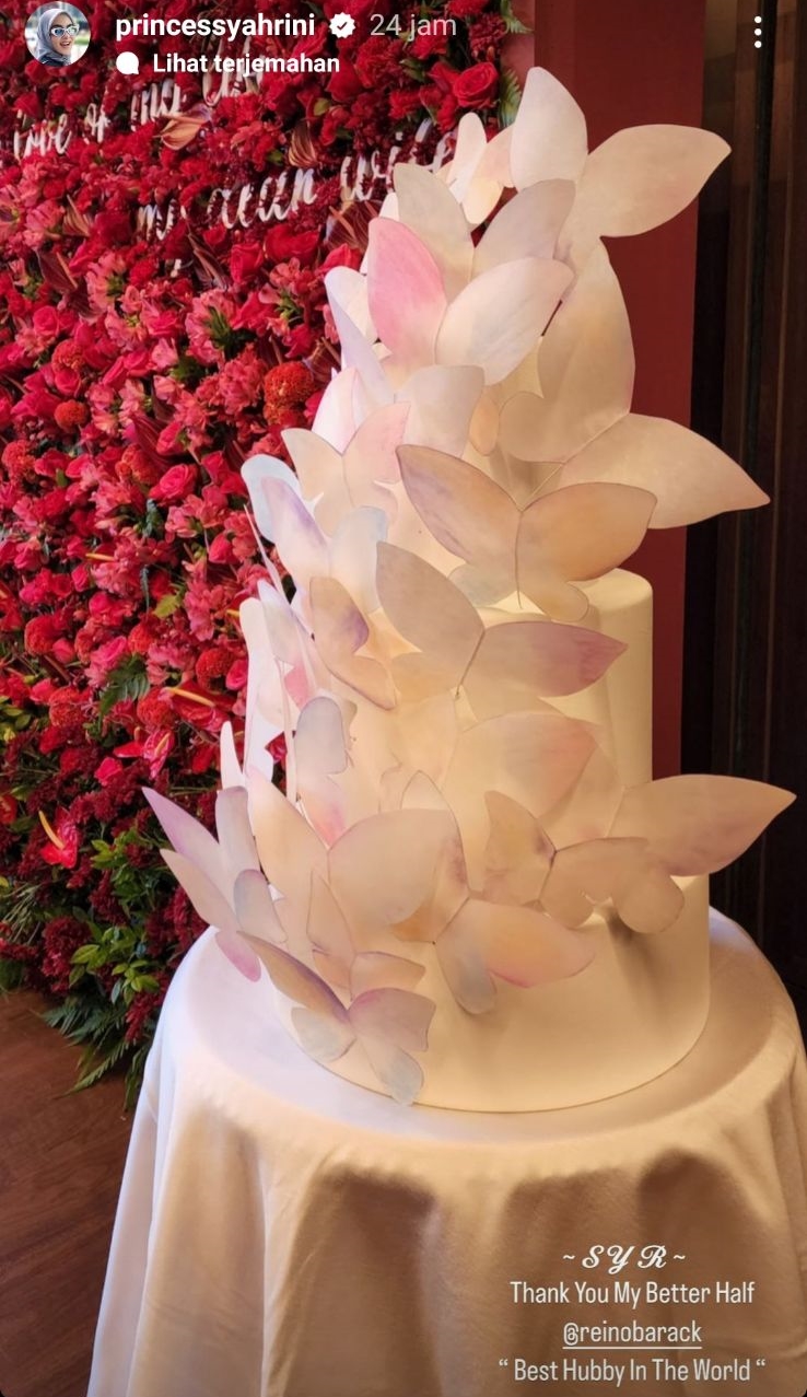 10 Potret kue ultah Syahrini dari tahun ke tahun, selalu mewah