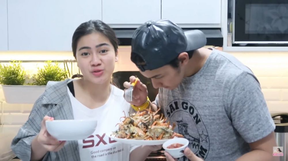 Kreasi lobster ala 10 seleb, punya Nagita Slavina bikin ngiler