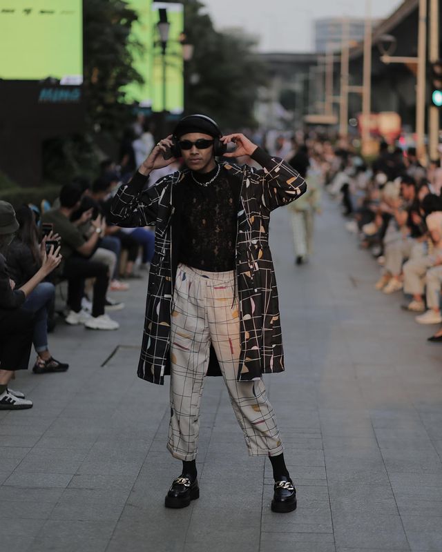 11 Gaya ABG Citayam Fashion Week catwalk bak model profesional, modis