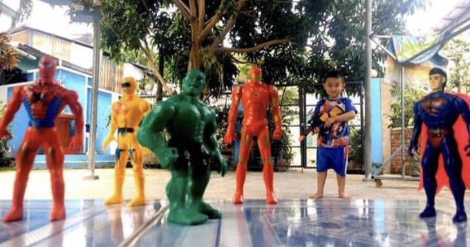 foto ala-ala superhero lucu © berbagai sumber