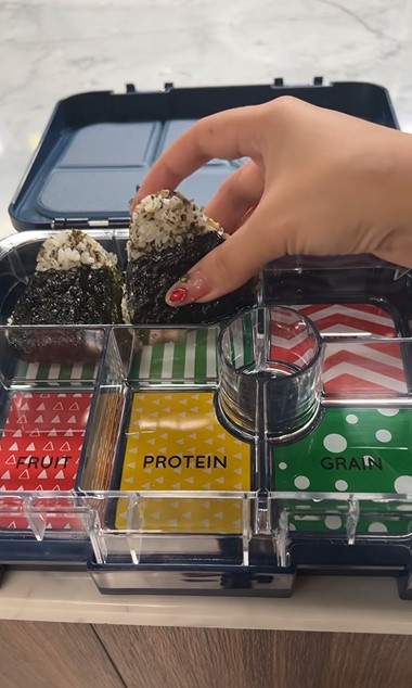 Inspirasi onigiri ala 10 seleb, cocok buat bekal makan siang