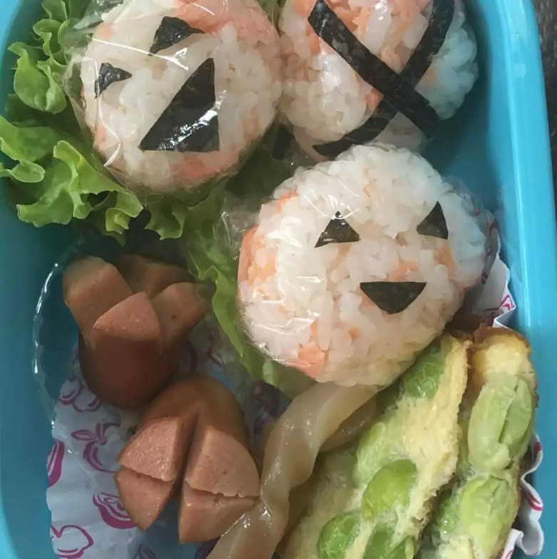 Inspirasi onigiri ala 10 seleb, cocok buat bekal makan siang