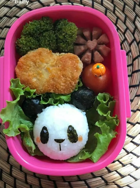 Inspirasi onigiri ala 10 seleb, cocok buat bekal makan siang
