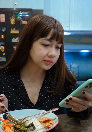 10 Makanan dikonsumsi Adiezty Fersa usai melahirkan, lancarkan ASI