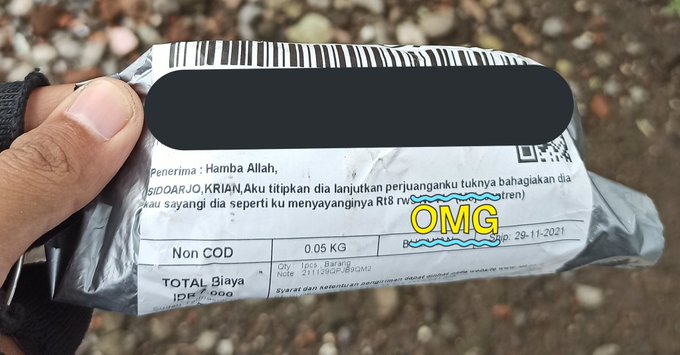 nama penerima dibungkus paket © Twitter nama penerima dibungkus paket © Twitter