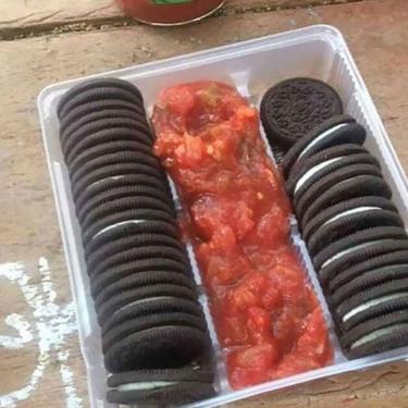 17 Potret kombinasi cokelat dengan makanan ini bikin nggak habis pikir