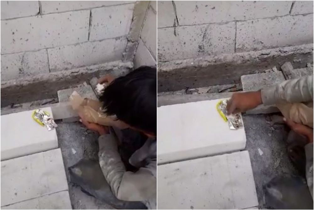 kuli bangunan makan nasi dicocol bungkus snack © TikTok