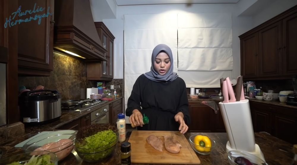 10 Trik masak sehat Aurel Hermansyah, batasi penggunaan gula