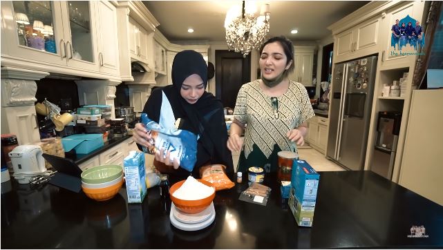 10 Alat baking Ashanty, bikin kue jadi praktis dan antigagal