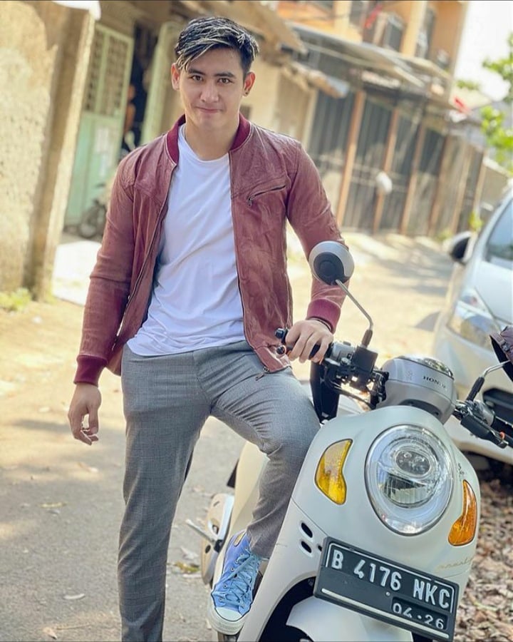 tukang tahu gejrot tampan © berbagai sumber tukang tahu gejrot tampan © berbagai sumber