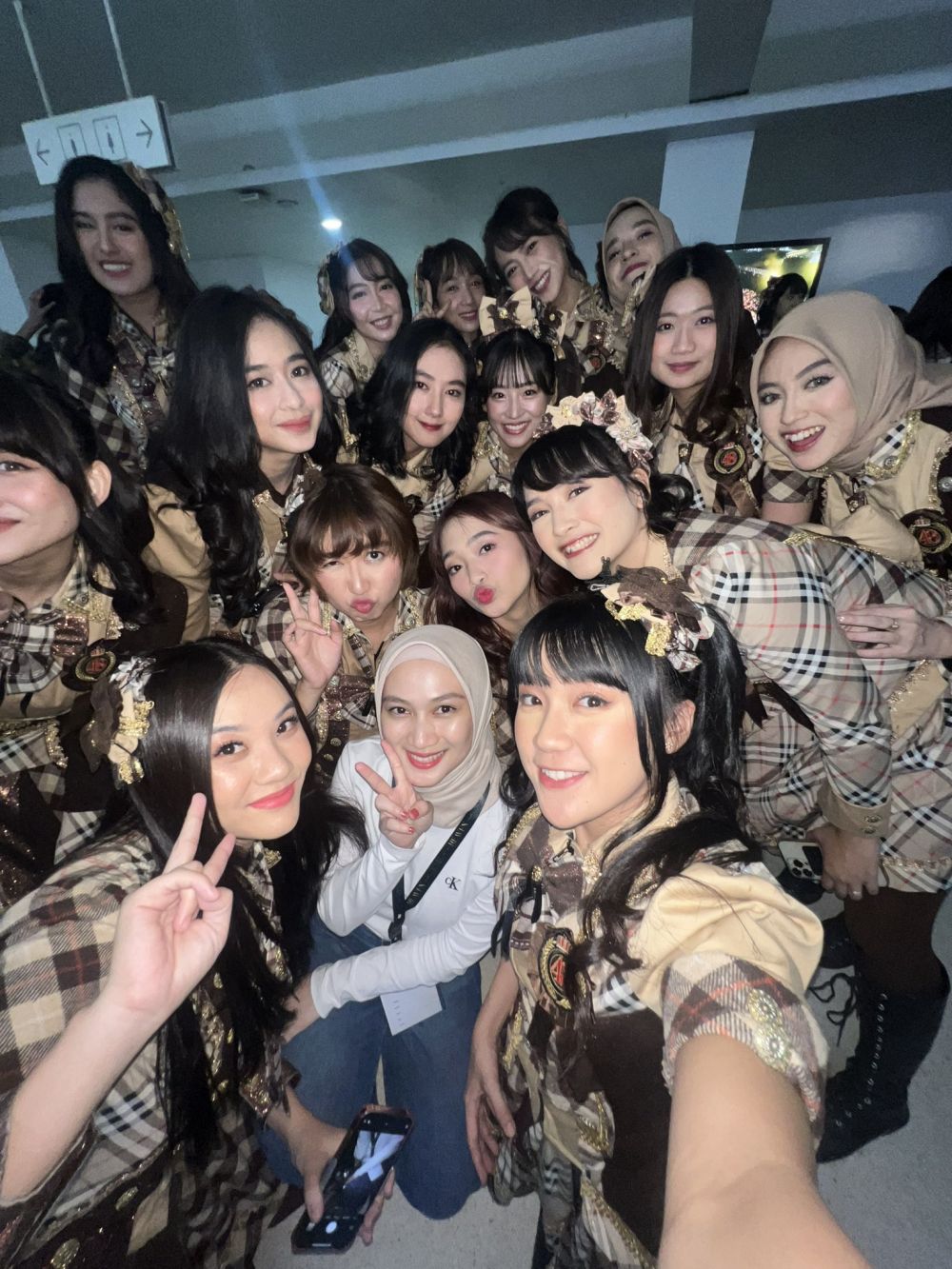 9 Potret reunian member JKT48 generasi 1, Melody & Nabilah kian anggun