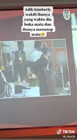  Bayi 4 bulan wakili wisuda sang ibunda Tiktok