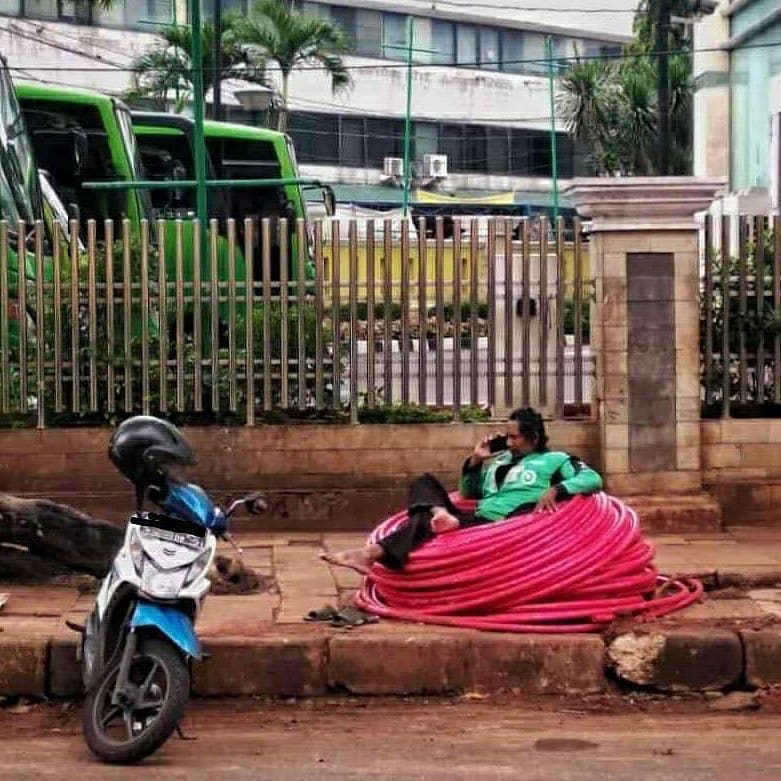 tingkah lucu asal nyaman posisinya © berbagai sumber