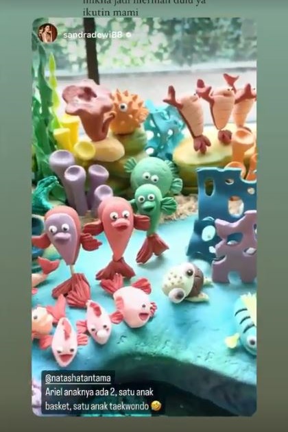 11 Potret detail kue ultah Sandra Dewi ke-39, bertema laut kece abis