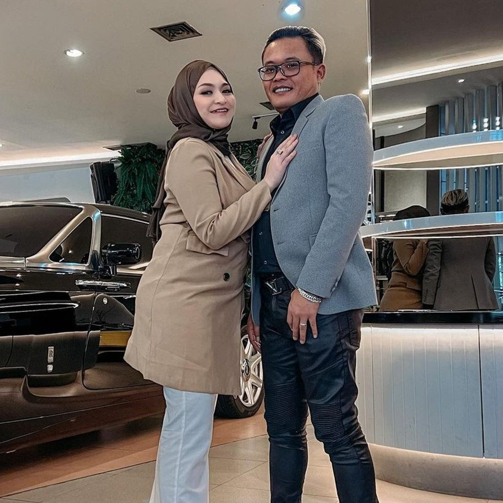 Sule dan Nathalie Holscher resmi cerai © Instagram/@ferdinan_sule