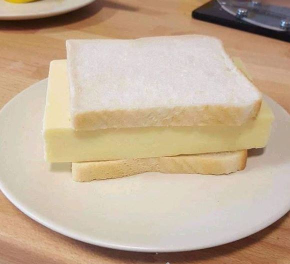 Cara makan warga +62 imajinasinya nggak habis pikir © 2022 brilio.net