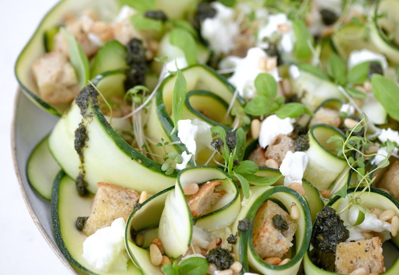 10 Pola makan Kartika Putri saat hamil, tubuh fit dan tetap berenergi