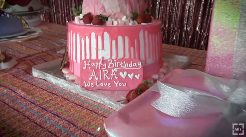 10 Kue ultah keluarga Annisa Pohan, bentuknya elegan hingga unik