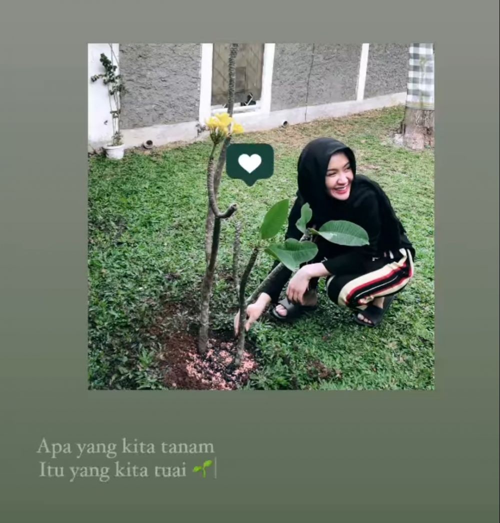 Pesona Cita Citata pakai hijab © Instagram Pesona Cita Citata pakai hijab © Instagram