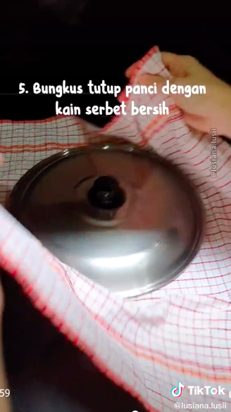 7 Trik mengukus kue agar teksturnya halus dan tidak bantet, antigagal